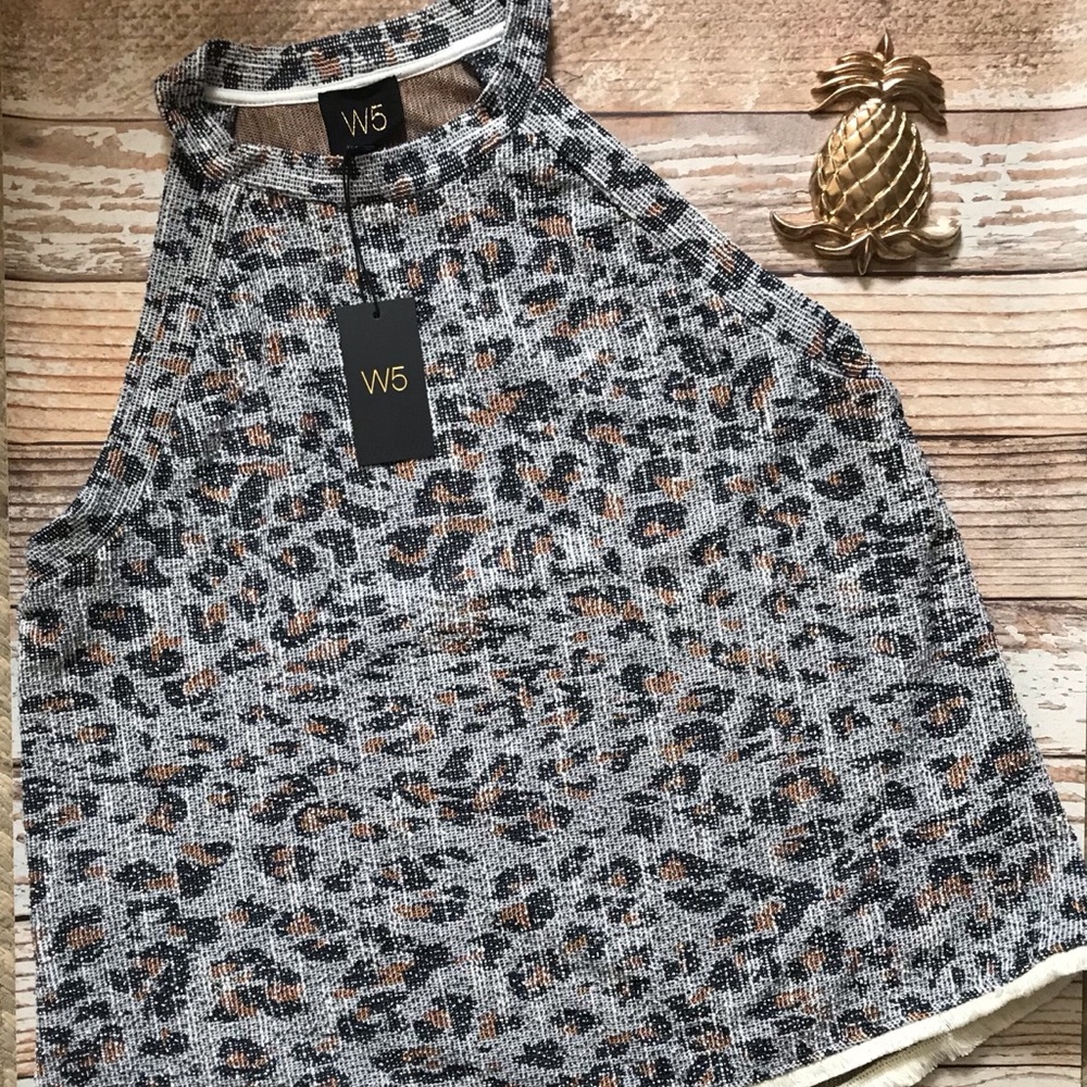 Top - sleeveless tank